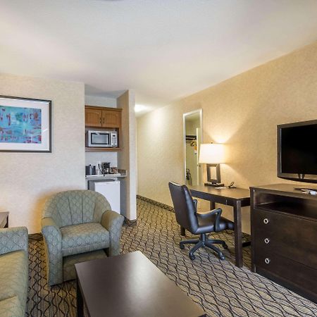 Clarion Hotel & Conference Centre Sherwood Park Extérieur photo