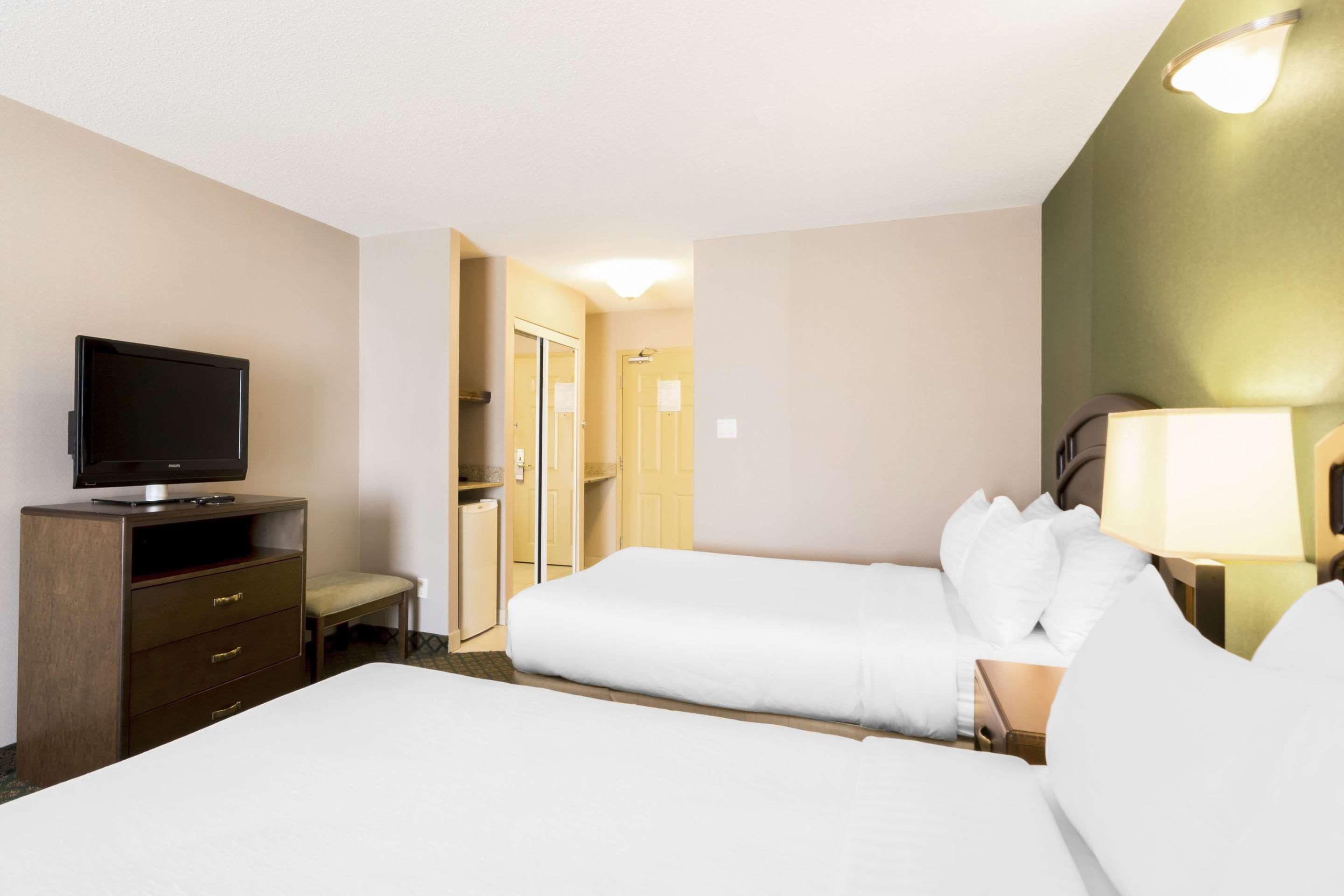 Clarion Hotel & Conference Centre Sherwood Park Extérieur photo