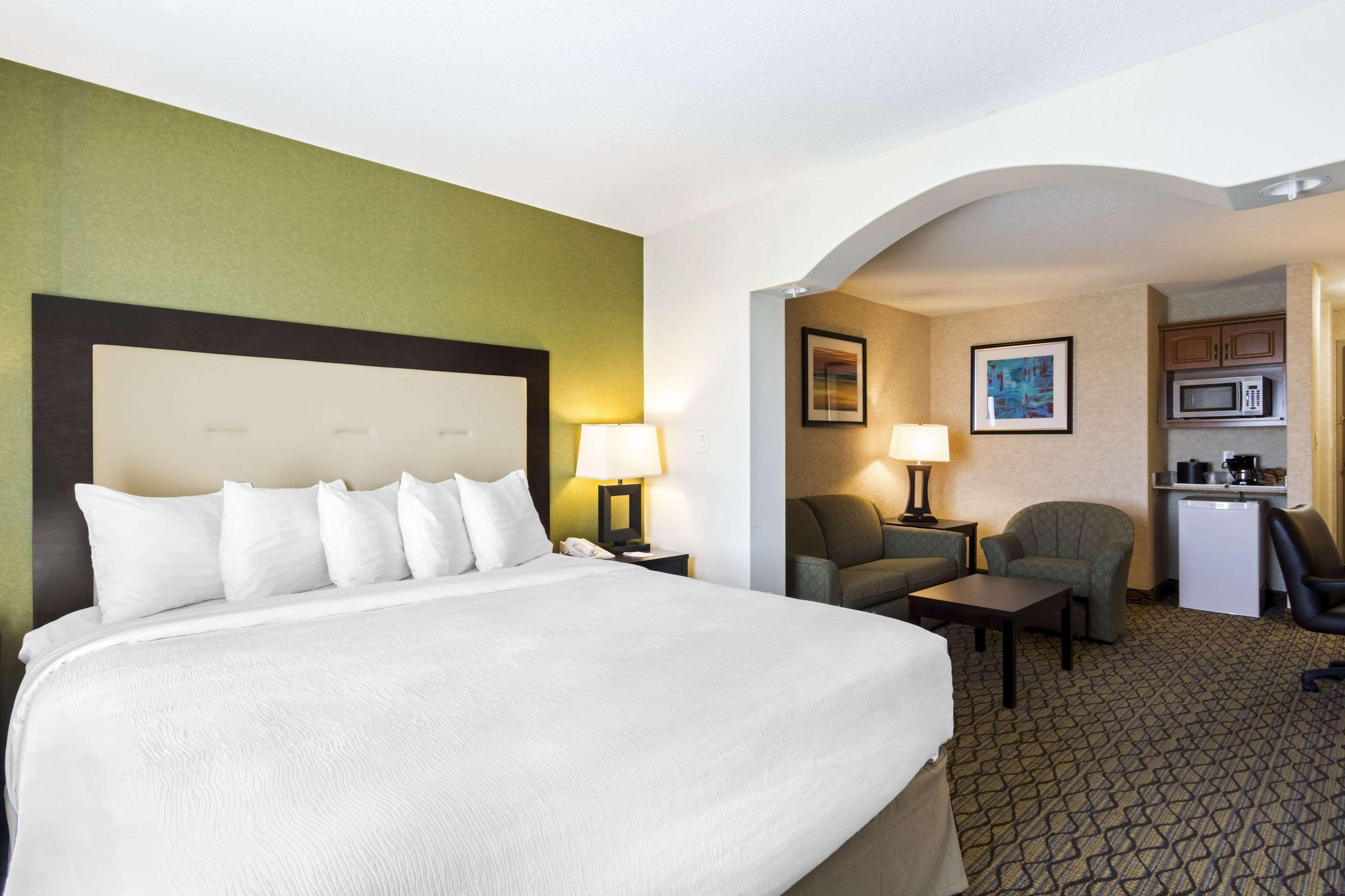 Clarion Hotel & Conference Centre Sherwood Park Extérieur photo