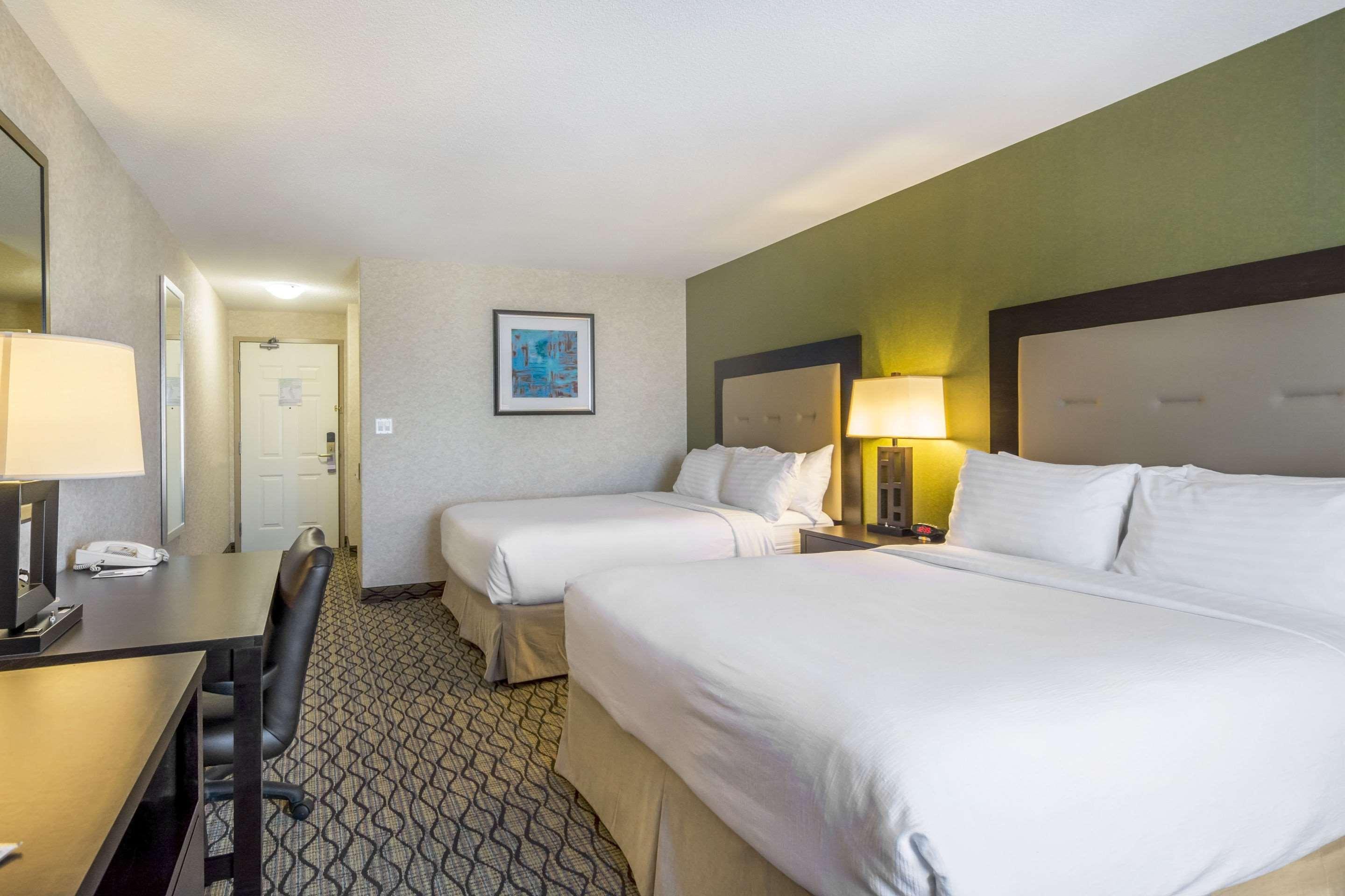 Clarion Hotel & Conference Centre Sherwood Park Extérieur photo