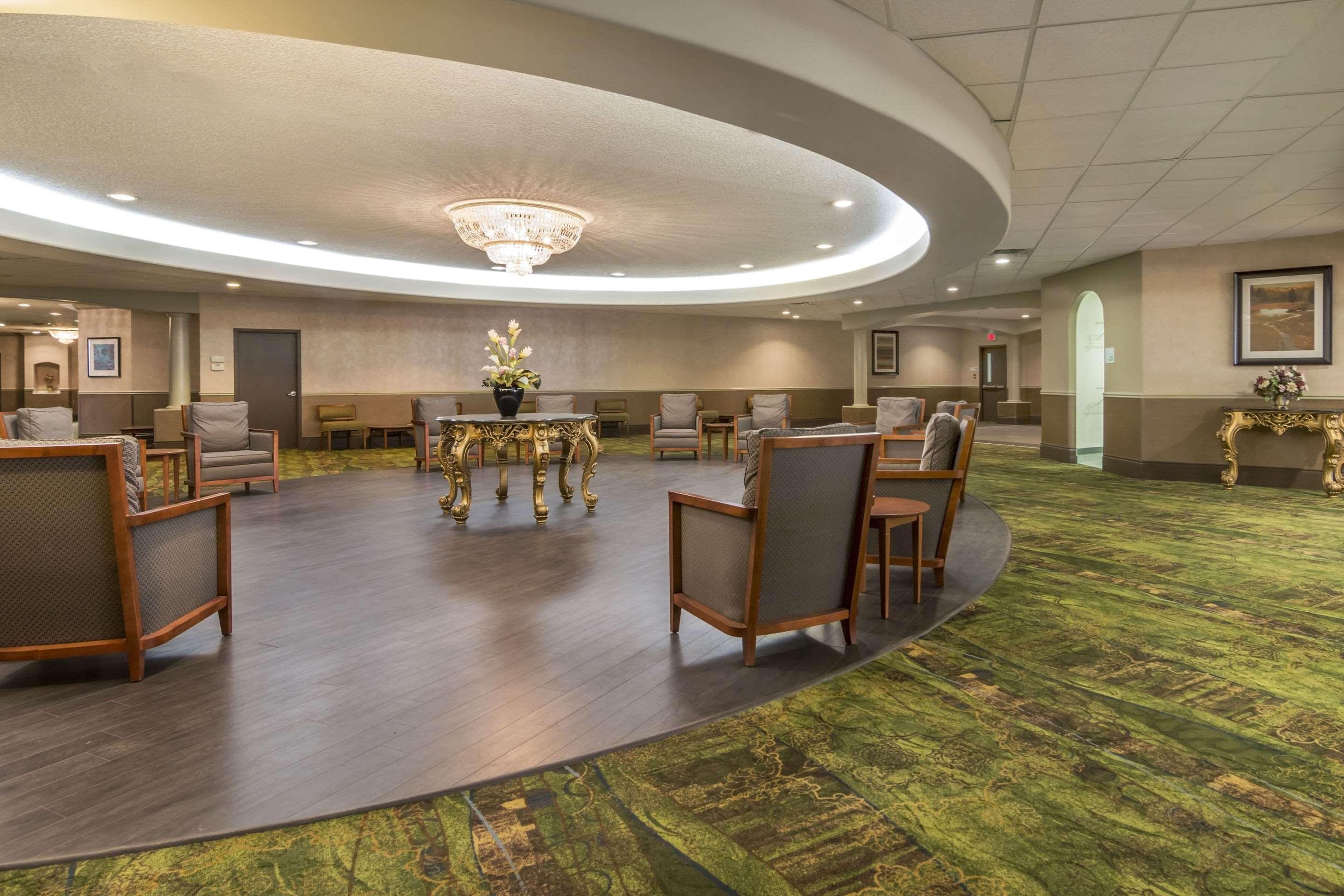 Clarion Hotel & Conference Centre Sherwood Park Extérieur photo