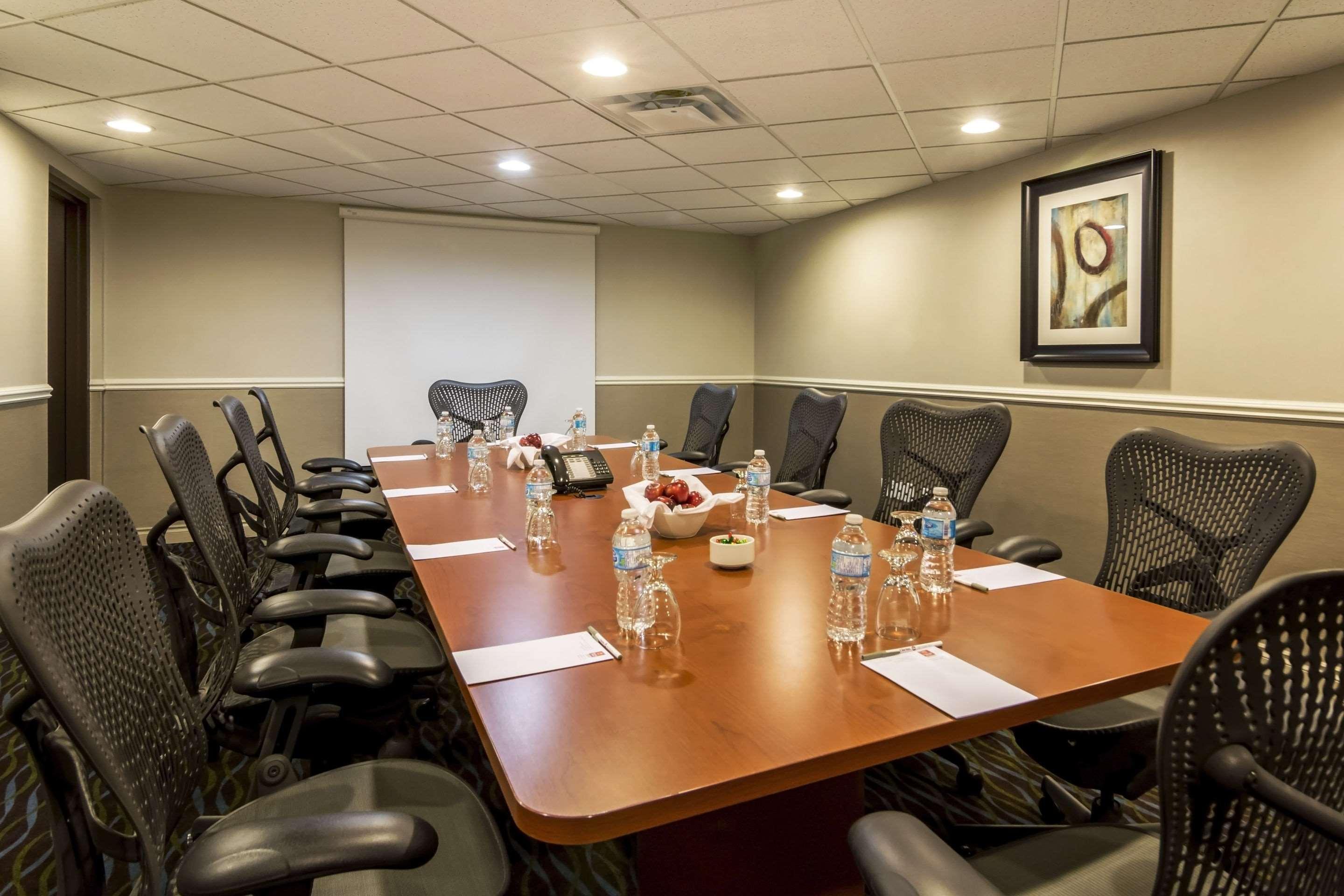 Clarion Hotel & Conference Centre Sherwood Park Extérieur photo