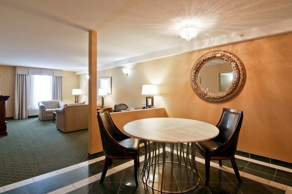 Clarion Hotel & Conference Centre Sherwood Park Extérieur photo